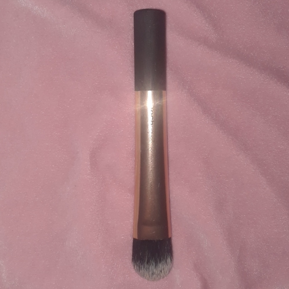 Makeup brush
